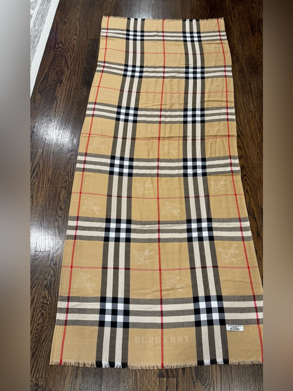 BURBERRY NOVA CHECK Cashmere Scarf Made In Scotland